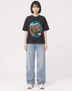 Mockup Boxy Heavyweight Tee Black female full-body 11