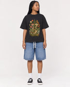 Mockup Boxy Heavyweight Tee Black female full-body 45
