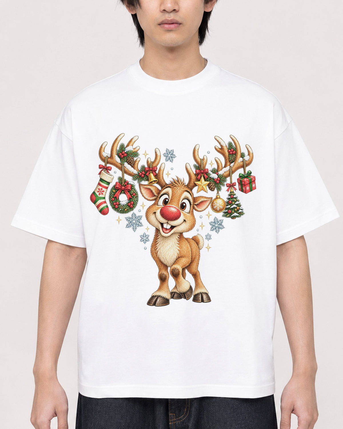Mockup Boxy Heavyweight Tee White male close-up 11