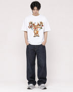 Mockup Boxy Heavyweight Tee White male full-body 11