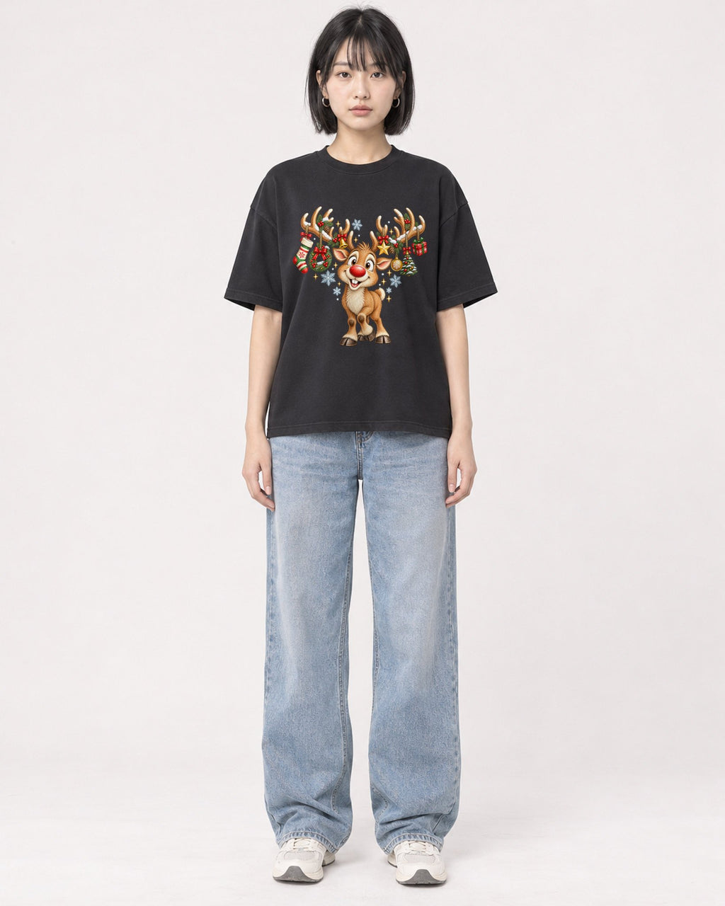 Mockup Boxy Heavyweight Tee Black female full-body 11