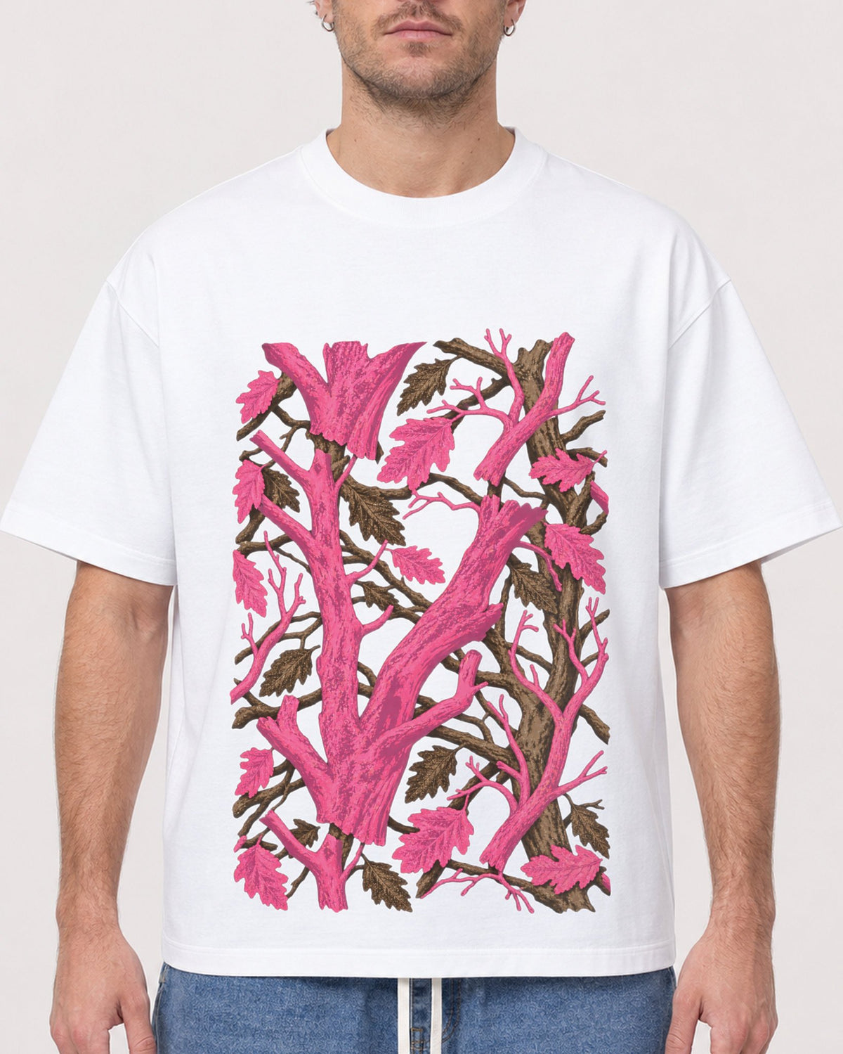 Mockup Boxy Heavyweight Tee White male close-up 08
