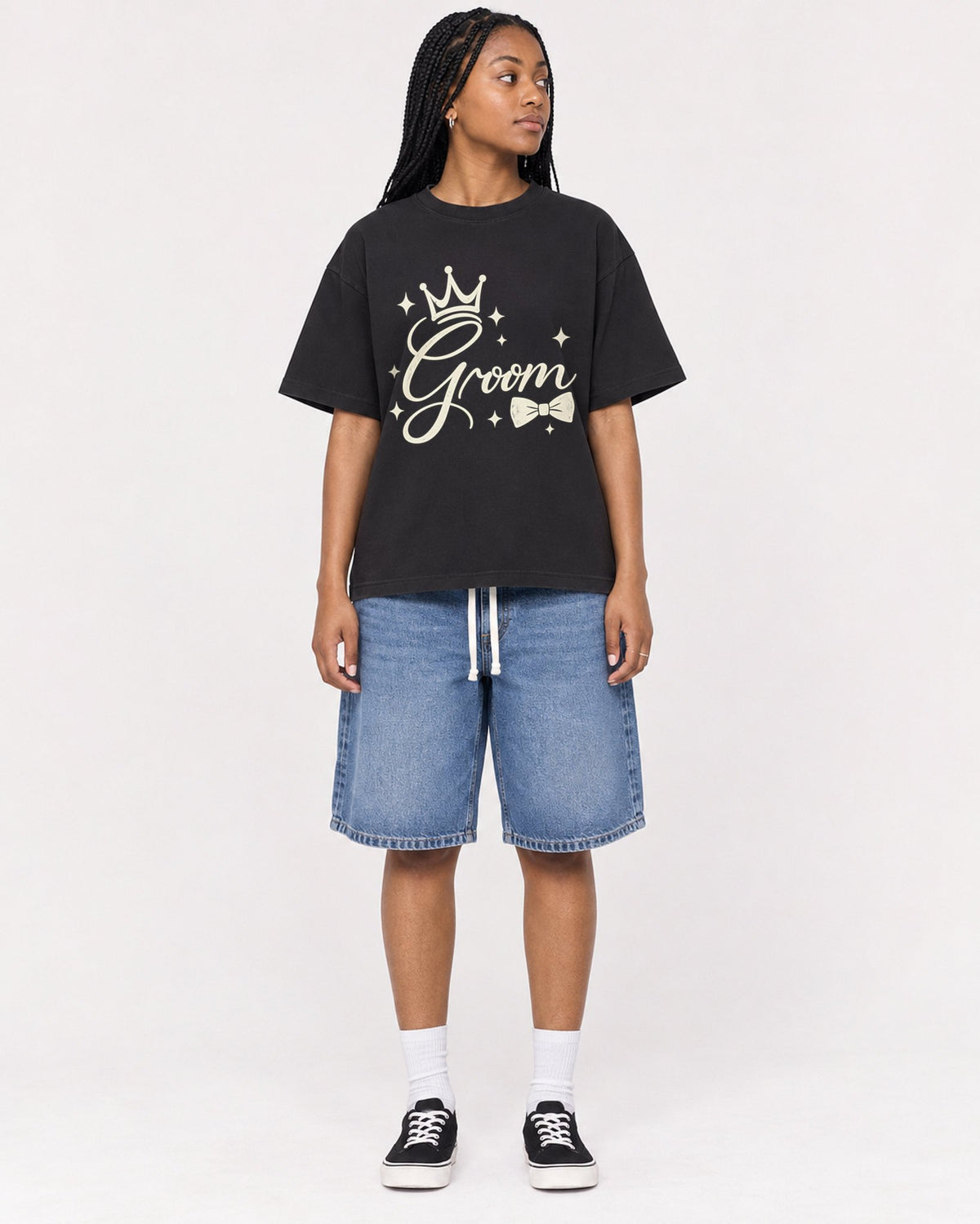 Mockup Boxy Heavyweight Tee Black female full-body 45