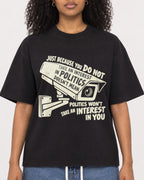 Mockup Boxy Heavyweight Tee Black female close-up 05