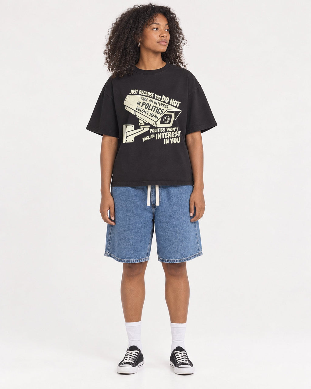 Mockup Boxy Heavyweight Tee Black female full-body 05