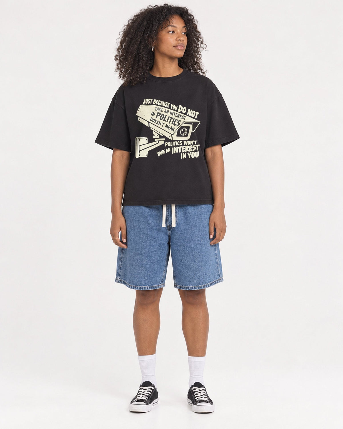 Mockup Boxy Heavyweight Tee Black female full-body 05