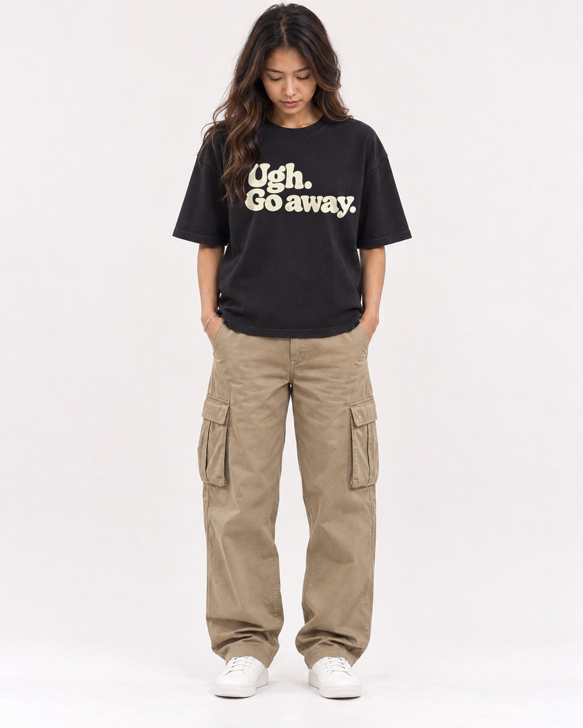 Mockup Boxy Heavyweight Tee Black female full-body 02