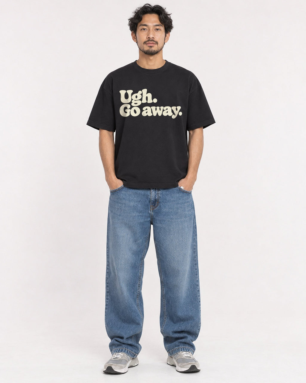 Mockup Boxy Heavyweight Tee Black male full-body 02