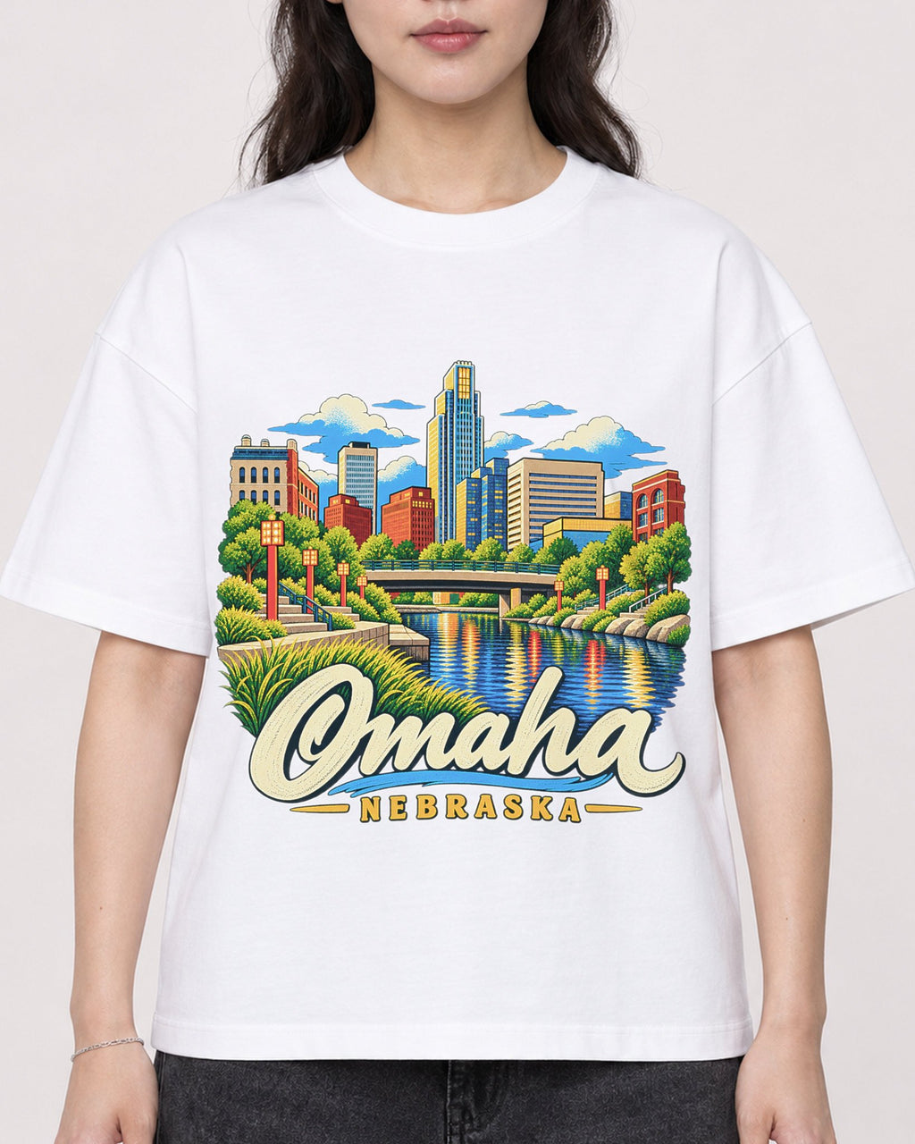 Mockup Boxy Heavyweight Tee White female close-up 03