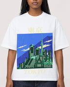 Mockup Boxy Heavyweight Tee White female close-up 04