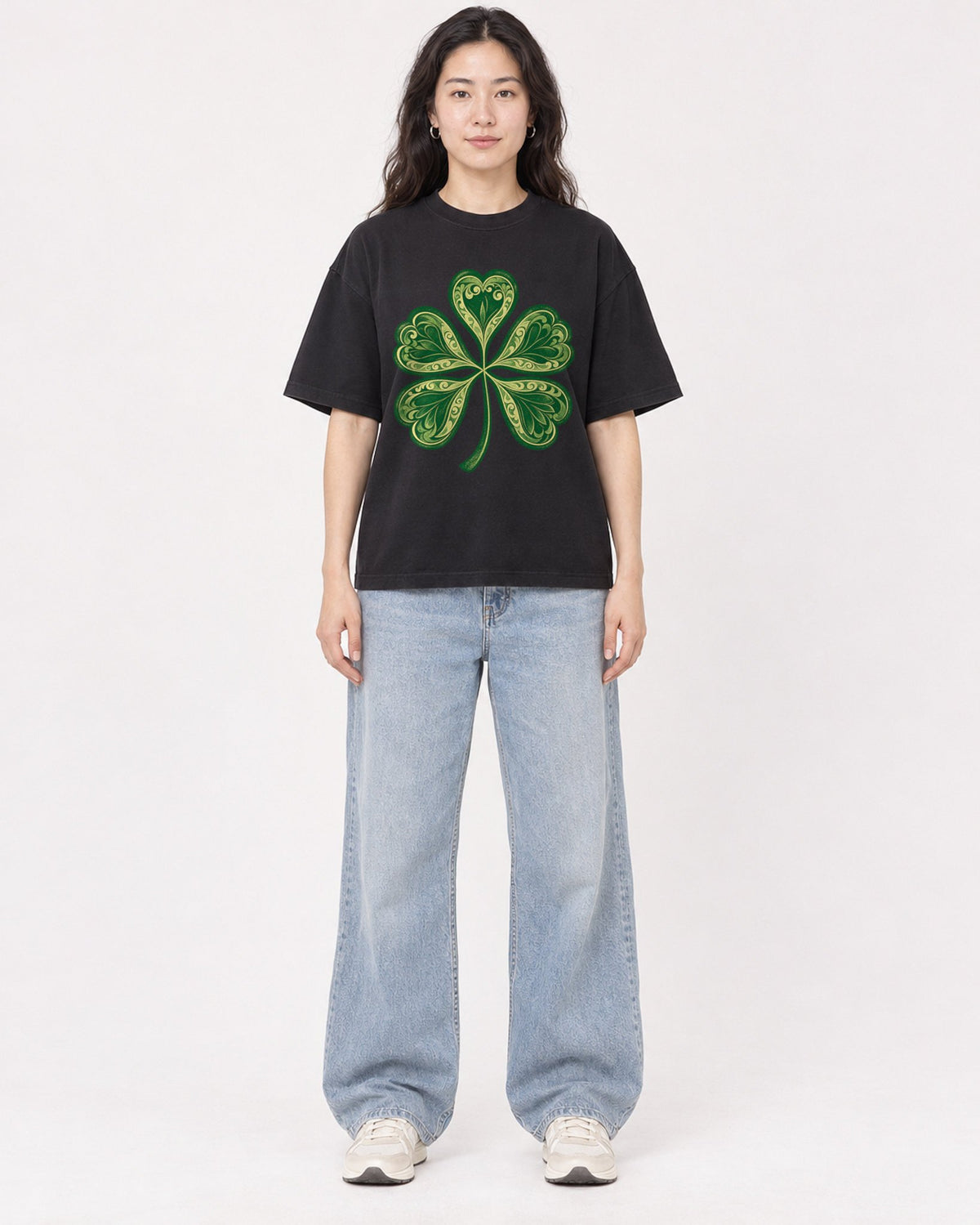 Mockup Boxy Heavyweight Tee Black female full-body 03
