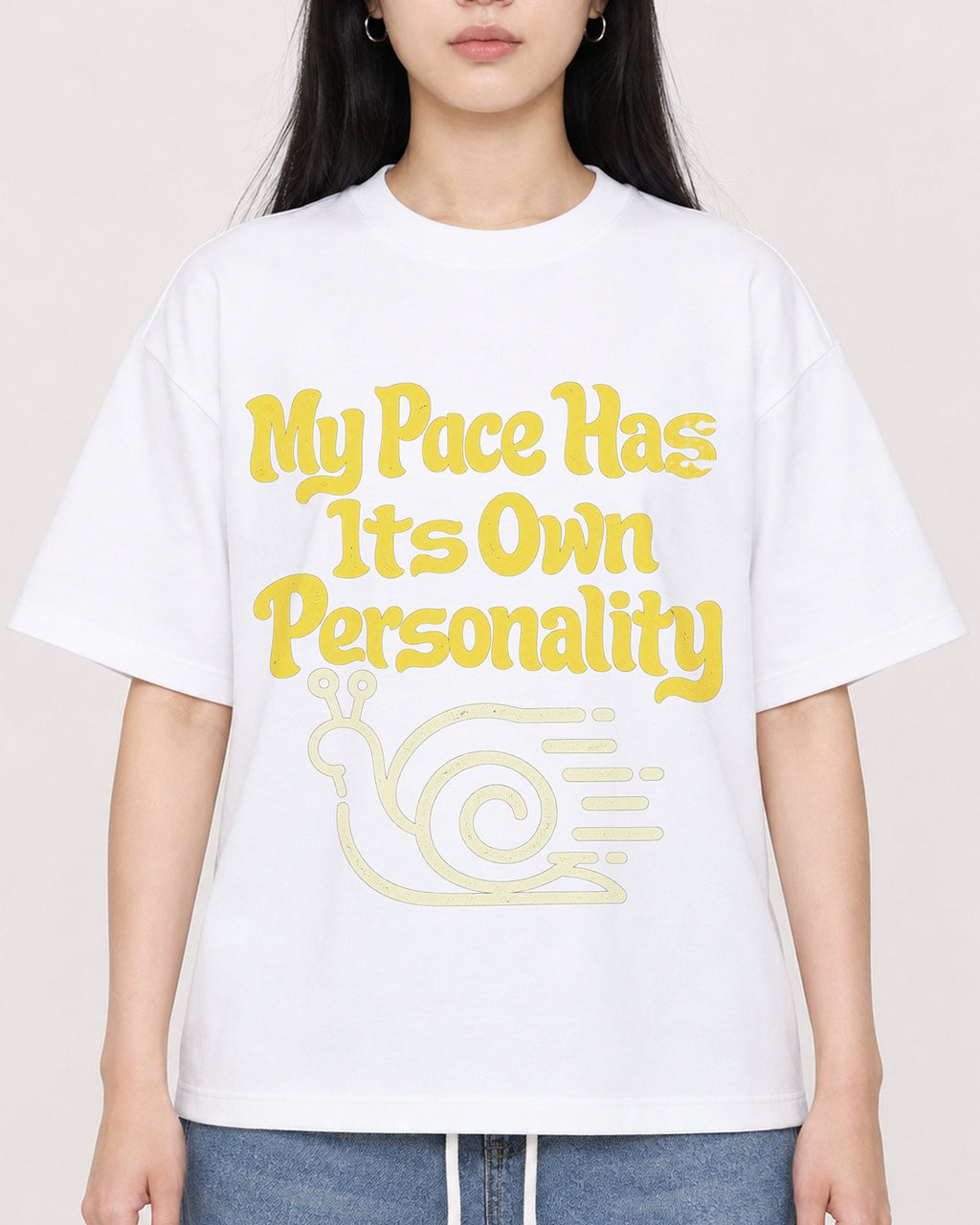 Mockup Boxy Heavyweight Tee White female close-up 01