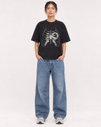 Mockup Boxy Heavyweight Tee Black female full-body 12