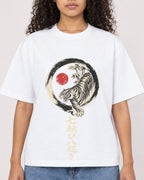 Mockup Boxy Heavyweight Tee White female close-up 10