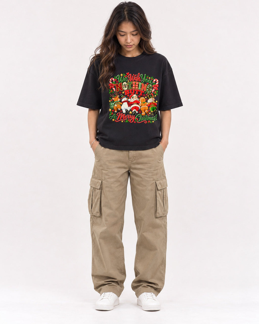 Mockup Boxy Heavyweight Tee Black female full-body 02