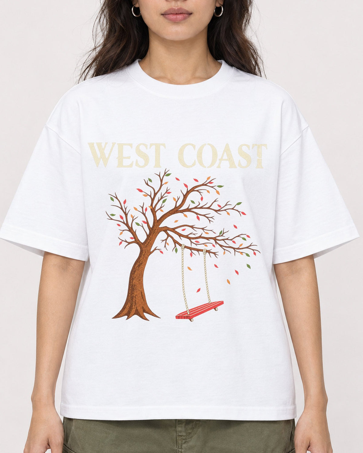 Mockup Boxy Heavyweight Tee White female close-up 02