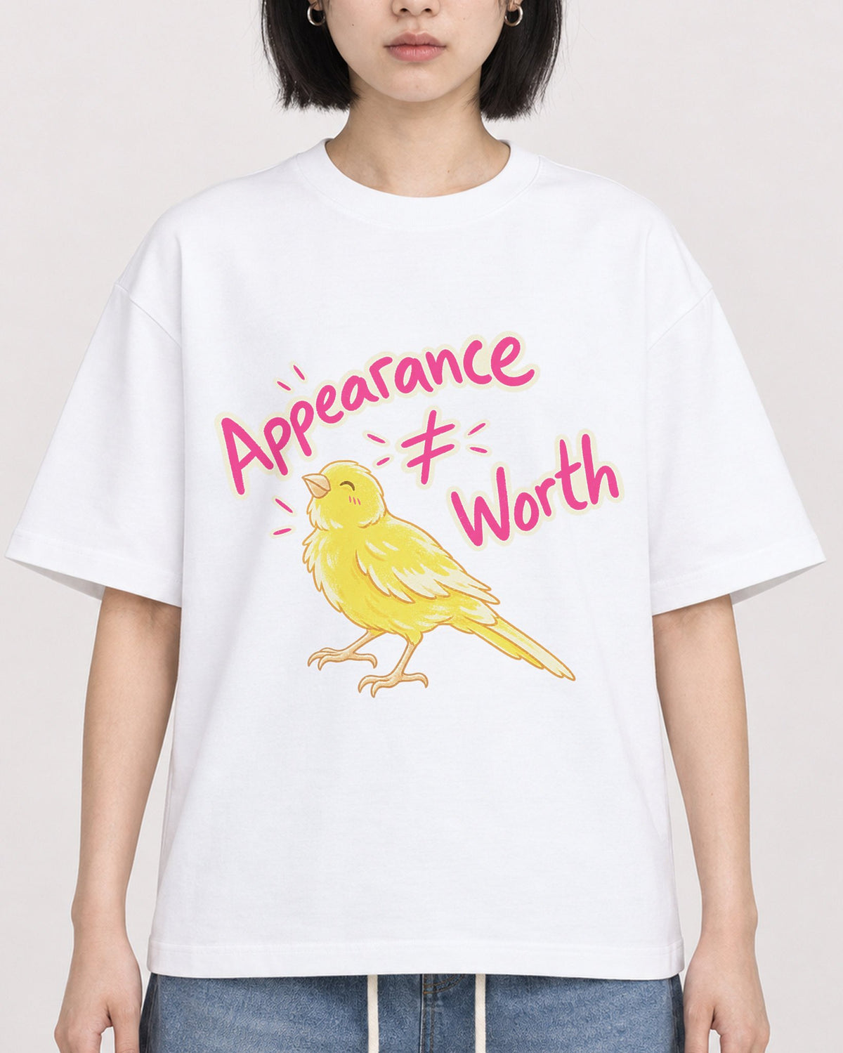Mockup Boxy Heavyweight Tee White female close-up 11