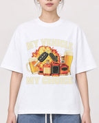 Mockup Boxy Heavyweight Tee White female close-up 41