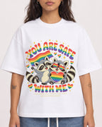 Mockup Boxy Heavyweight Tee White female close-up 06
