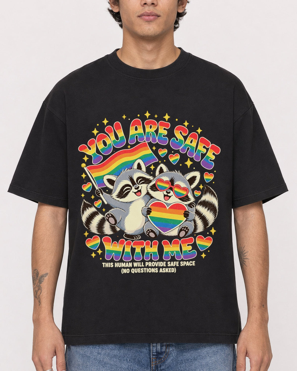 Mockup Boxy Heavyweight Tee Black male close-up 06