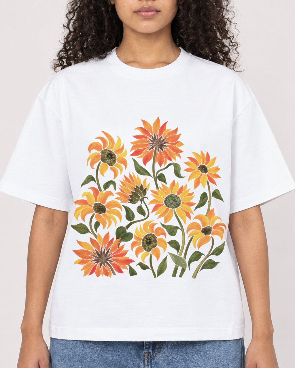 Mockup Boxy Heavyweight Tee White female close-up 10