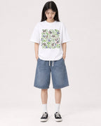 Mockup Boxy Heavyweight Tee White female full-body 01