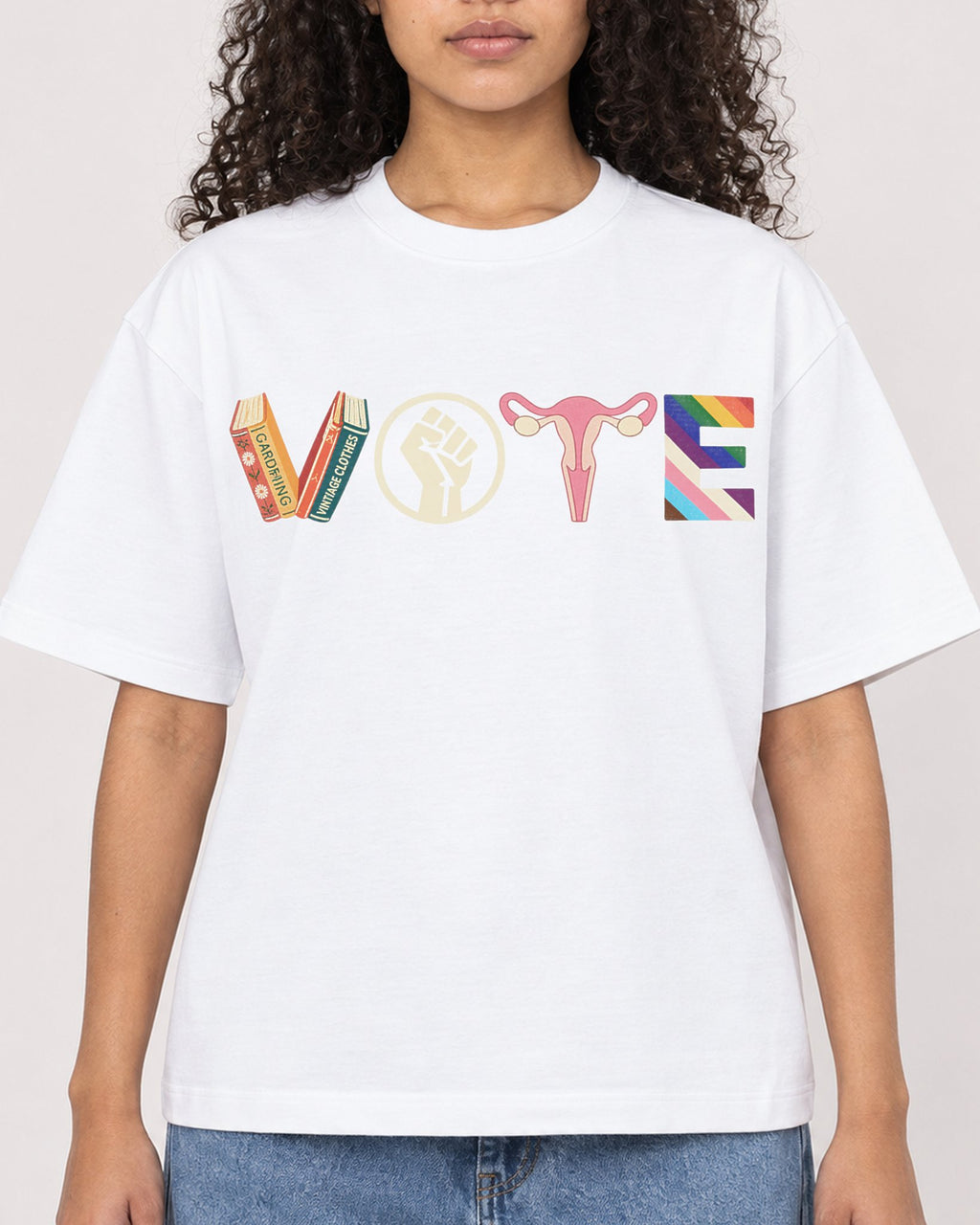 Mockup Boxy Heavyweight Tee White female close-up 10