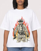 Mockup Boxy Heavyweight Tee White female close-up 15