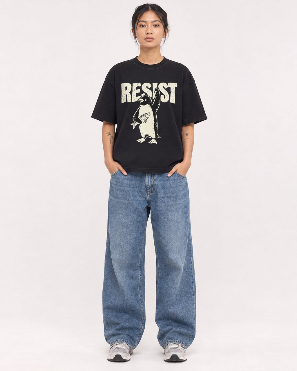 Mockup Boxy Heavyweight Tee Black female full-body 12