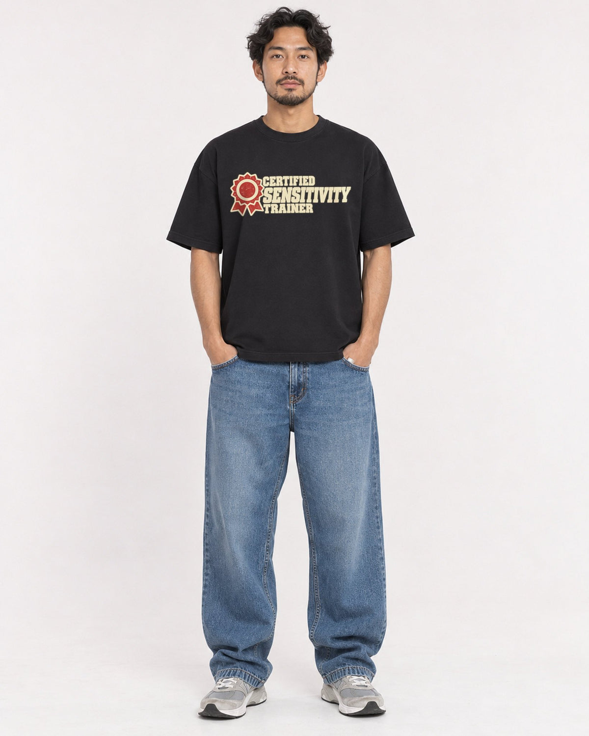 Mockup Boxy Heavyweight Tee Black male full-body 02