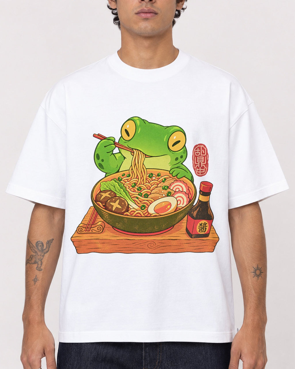Mockup Boxy Heavyweight Tee White male close-up 06