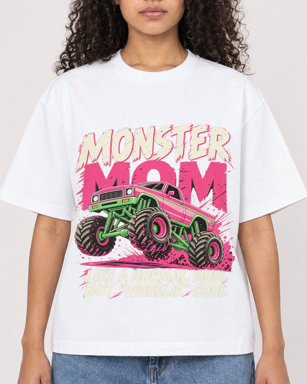 Mockup Boxy Heavyweight Tee White female close-up 10