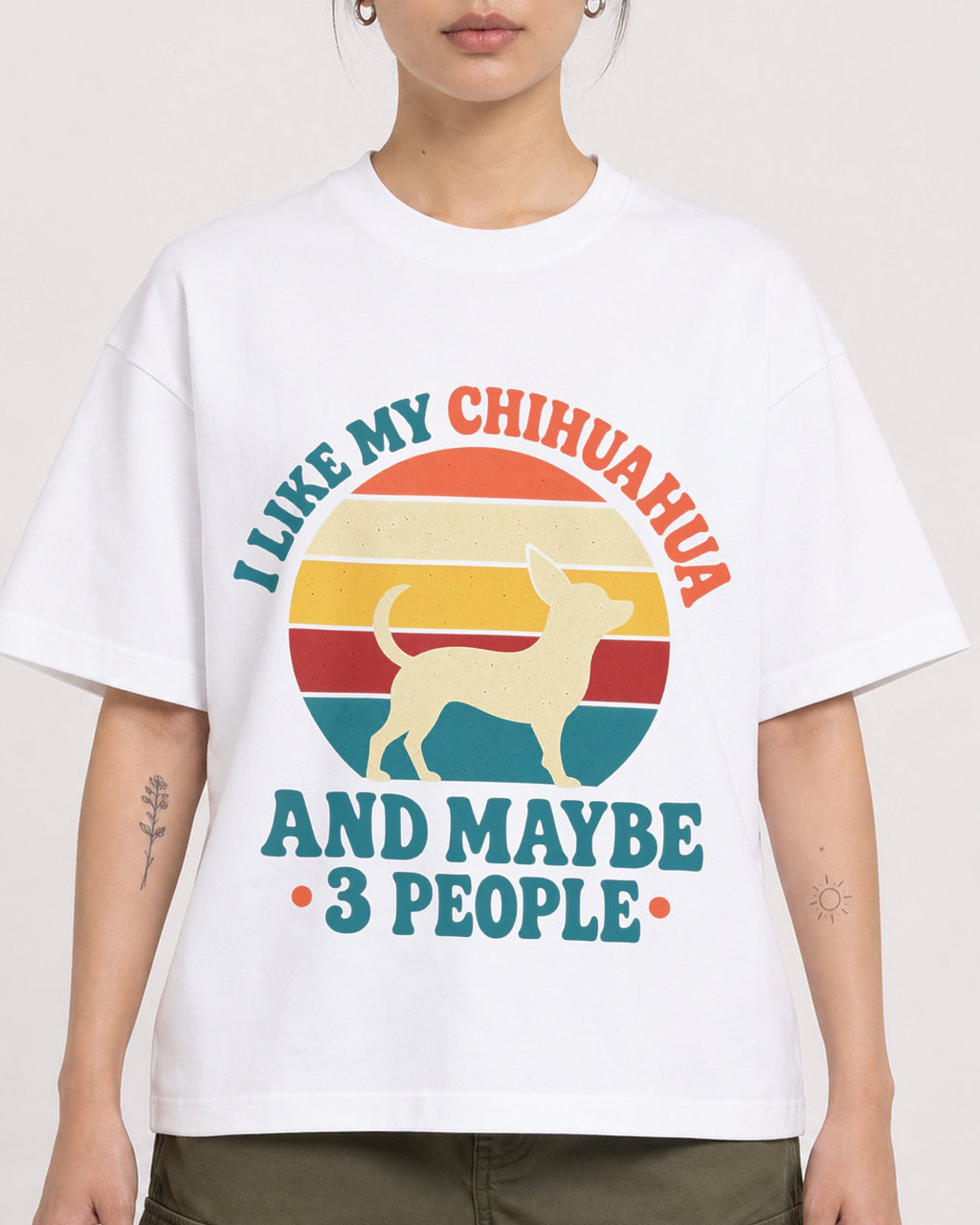 Mockup Boxy Heavyweight Tee White female close-up 12