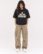 Mockup Boxy Heavyweight Tee Black female full-body 02
