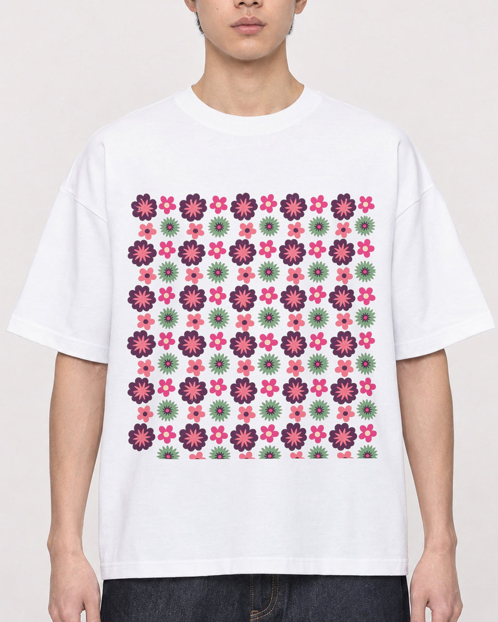 Mockup Boxy Heavyweight Tee White male close-up 01