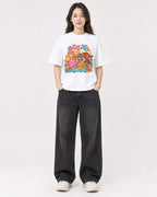 Mockup Boxy Heavyweight Tee White female full-body 03