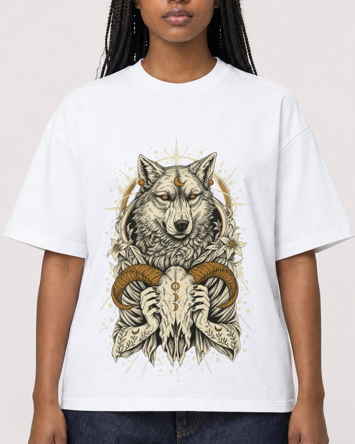 Mockup Boxy Heavyweight Tee White female close-up 04