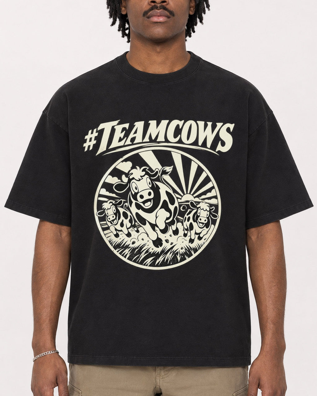 Mockup Boxy Heavyweight Tee Black male close-up 04