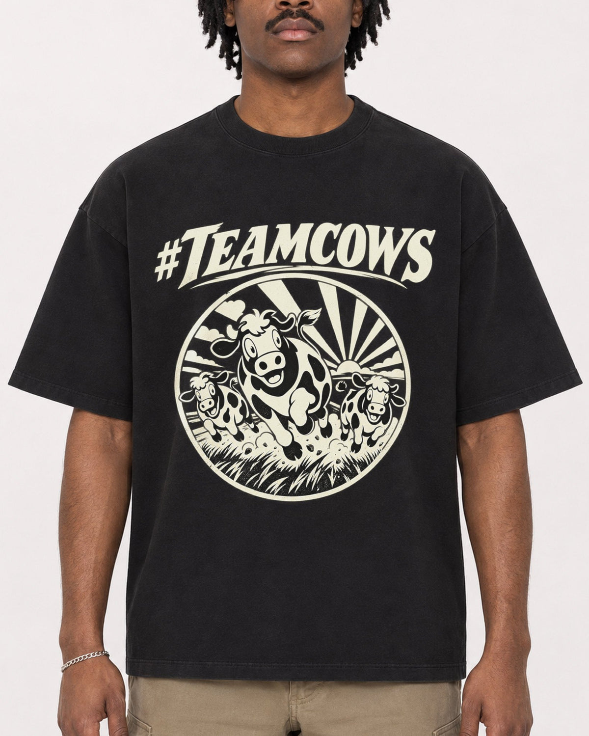 Mockup Boxy Heavyweight Tee Black male close-up 04