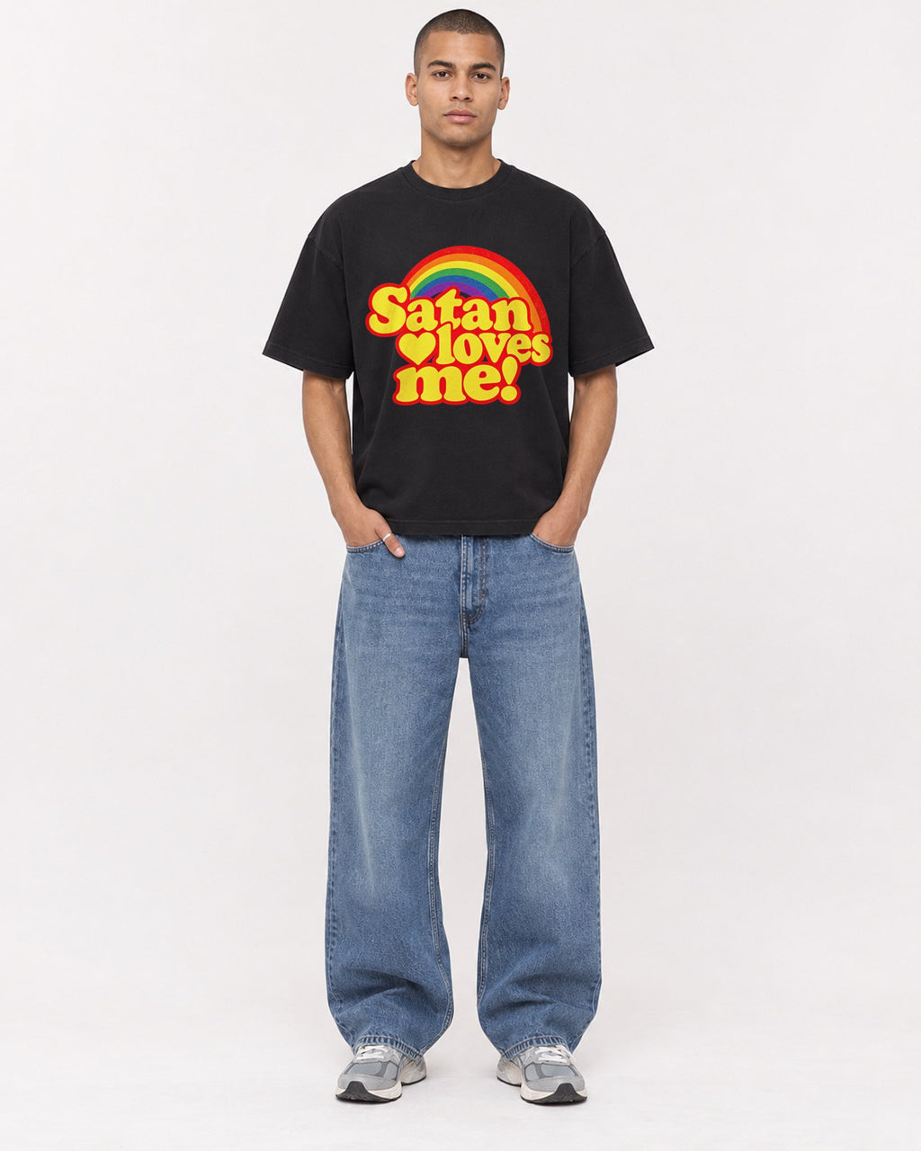Mockup Boxy Heavyweight Tee Black male full-body 50