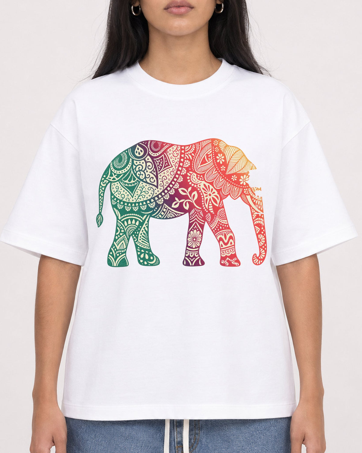Mockup Boxy Heavyweight Tee White female close-up 46