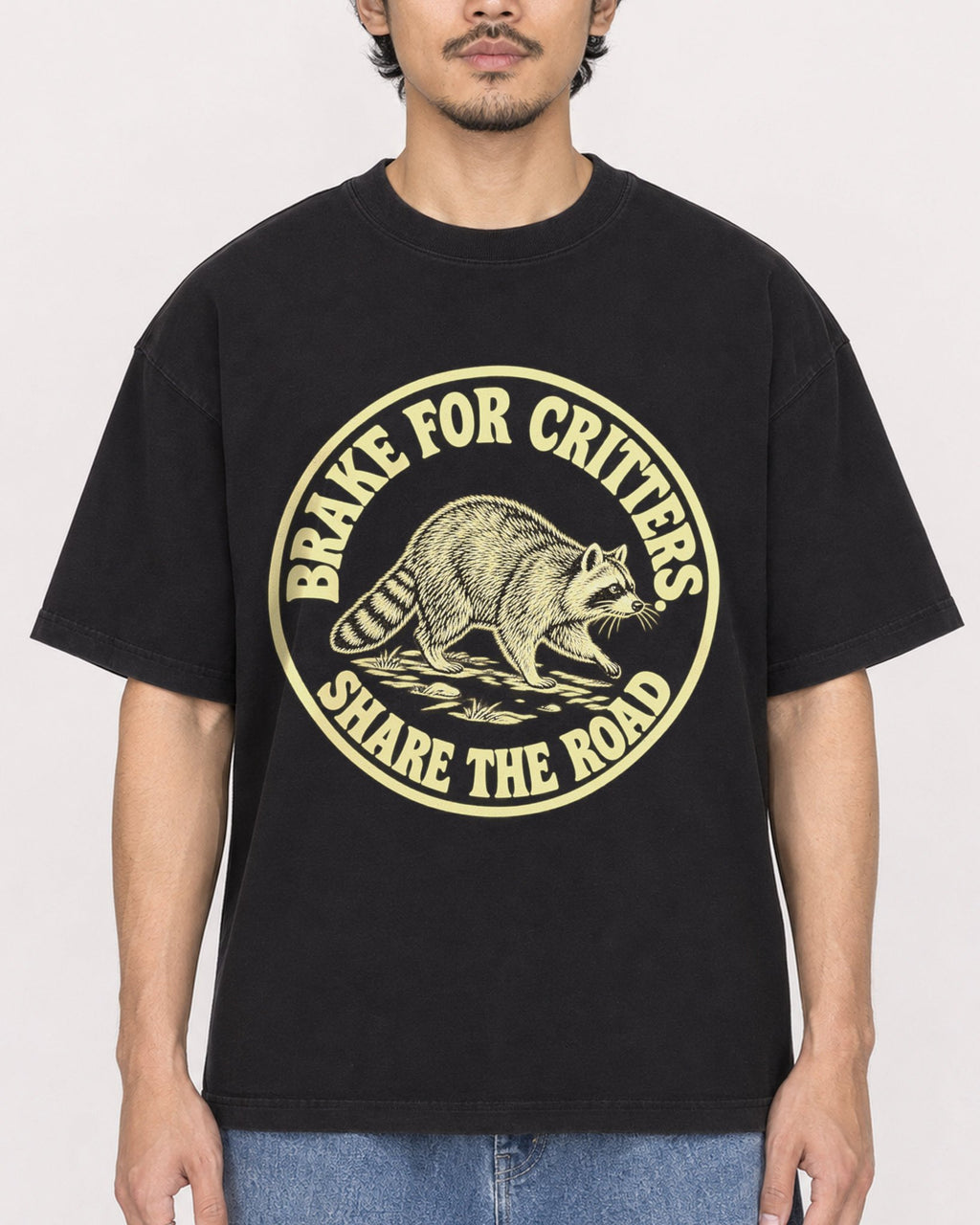 Mockup Boxy Heavyweight Tee Black male close-up 02