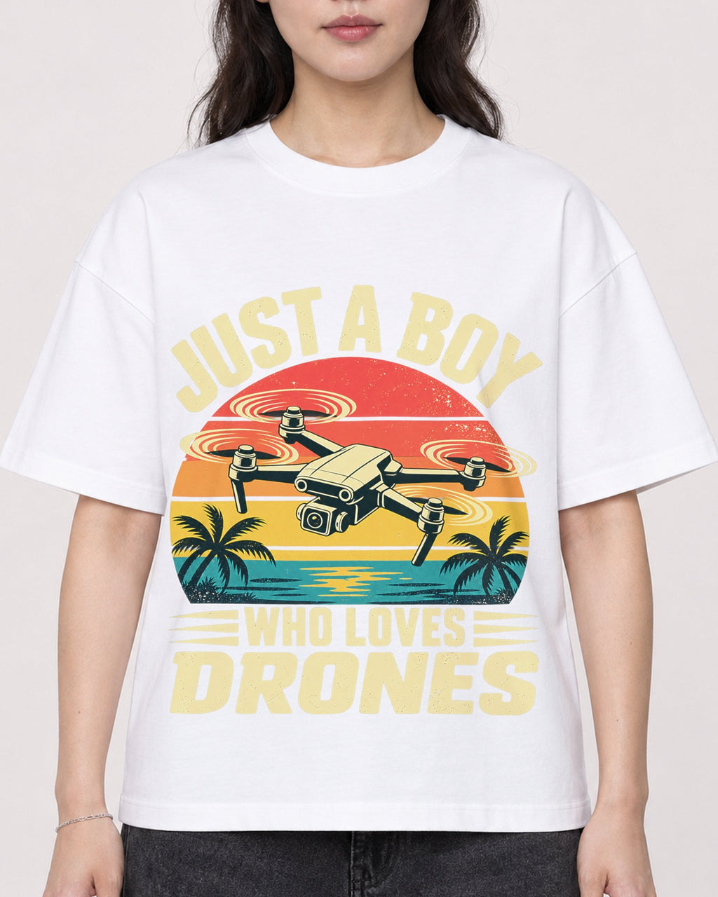 Mockup Boxy Heavyweight Tee White female close-up 03