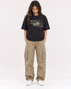 Mockup Boxy Heavyweight Tee Black female full-body 02