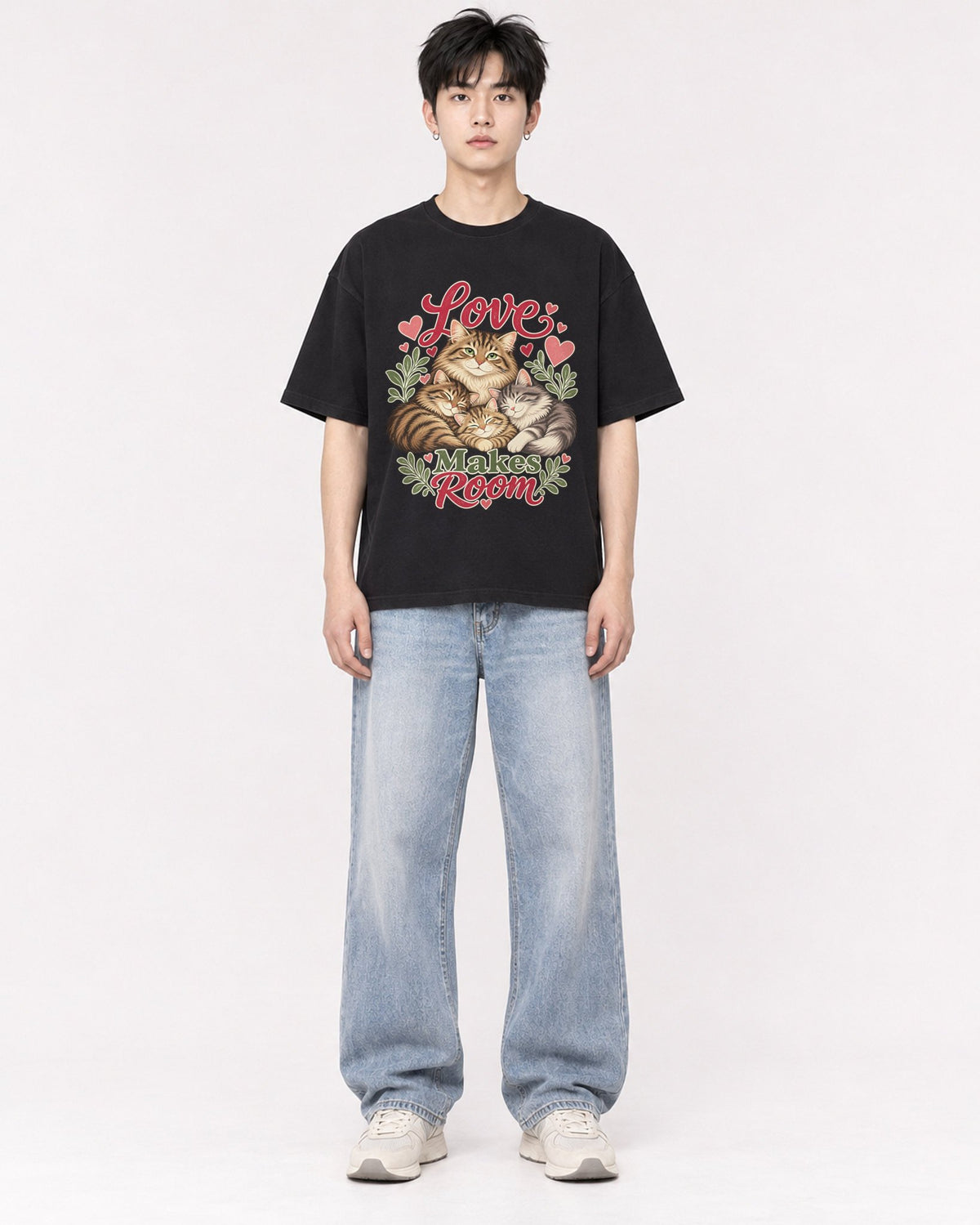 Mockup Boxy Heavyweight Tee Black male full-body 01