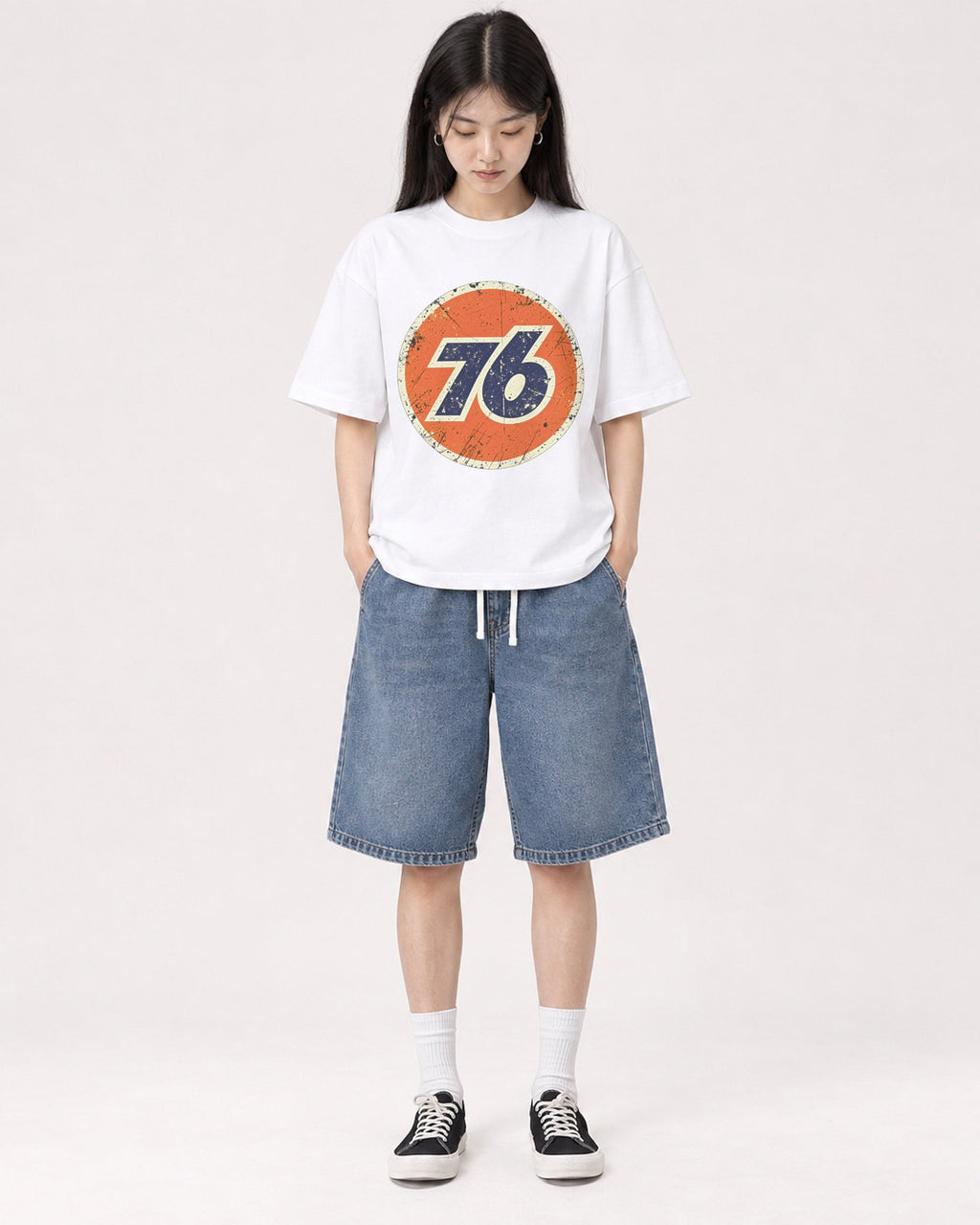 Mockup Boxy Heavyweight Tee White female full-body 01