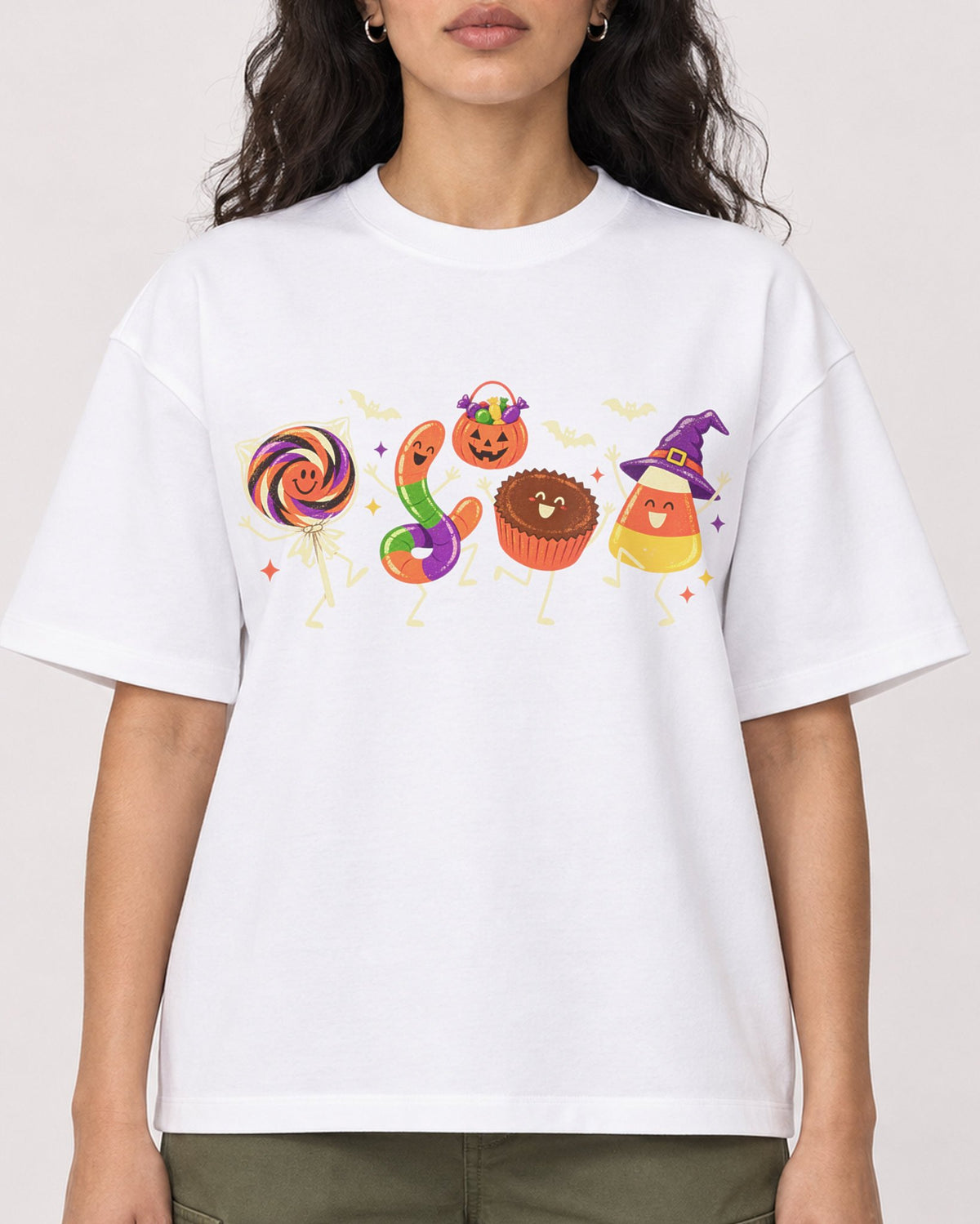 Mockup Boxy Heavyweight Tee White female close-up 07