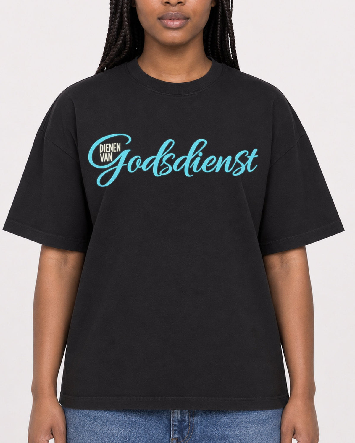 Mockup Boxy Heavyweight Tee Black female close-up 04