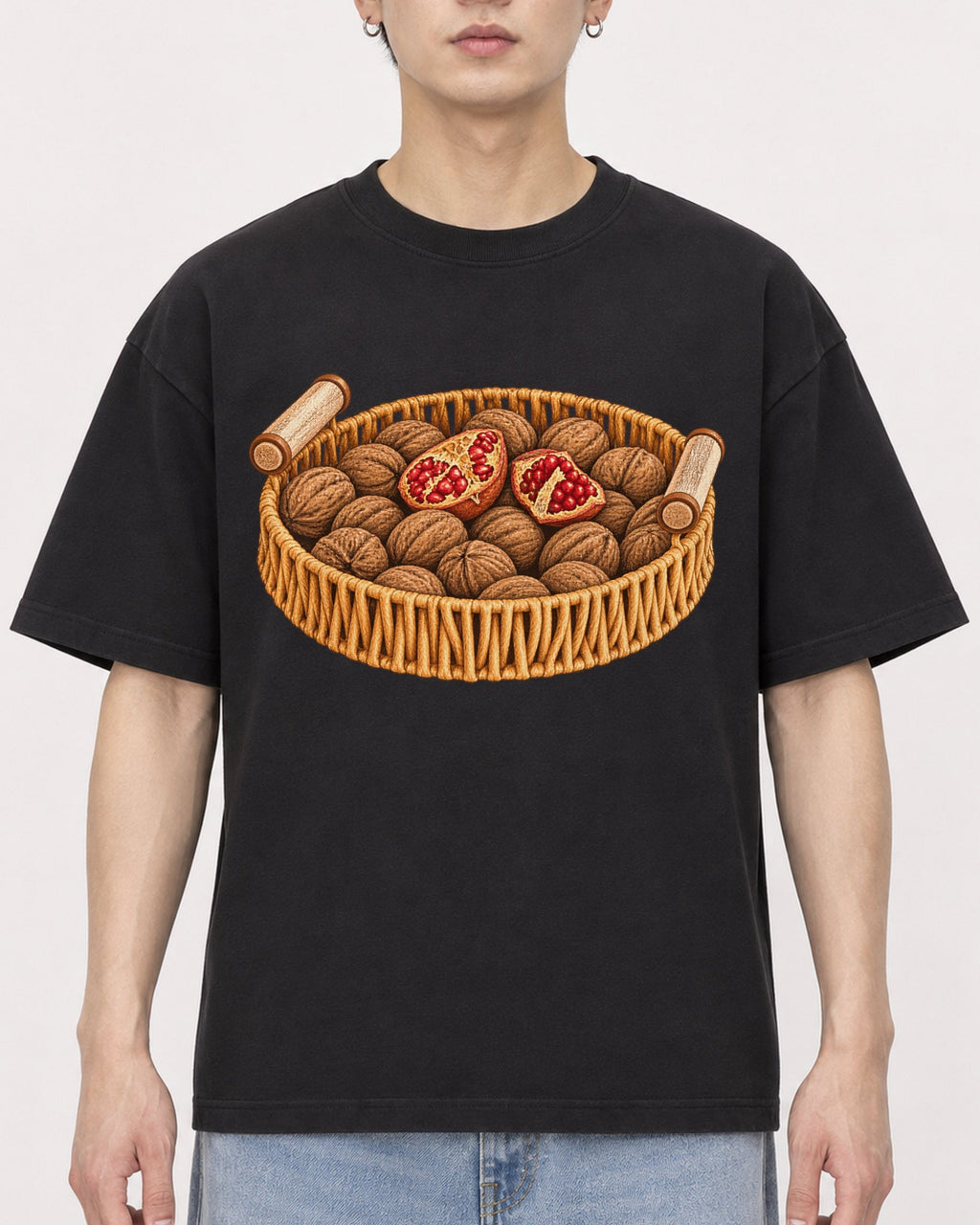 Mockup Boxy Heavyweight Tee Black male close-up 01