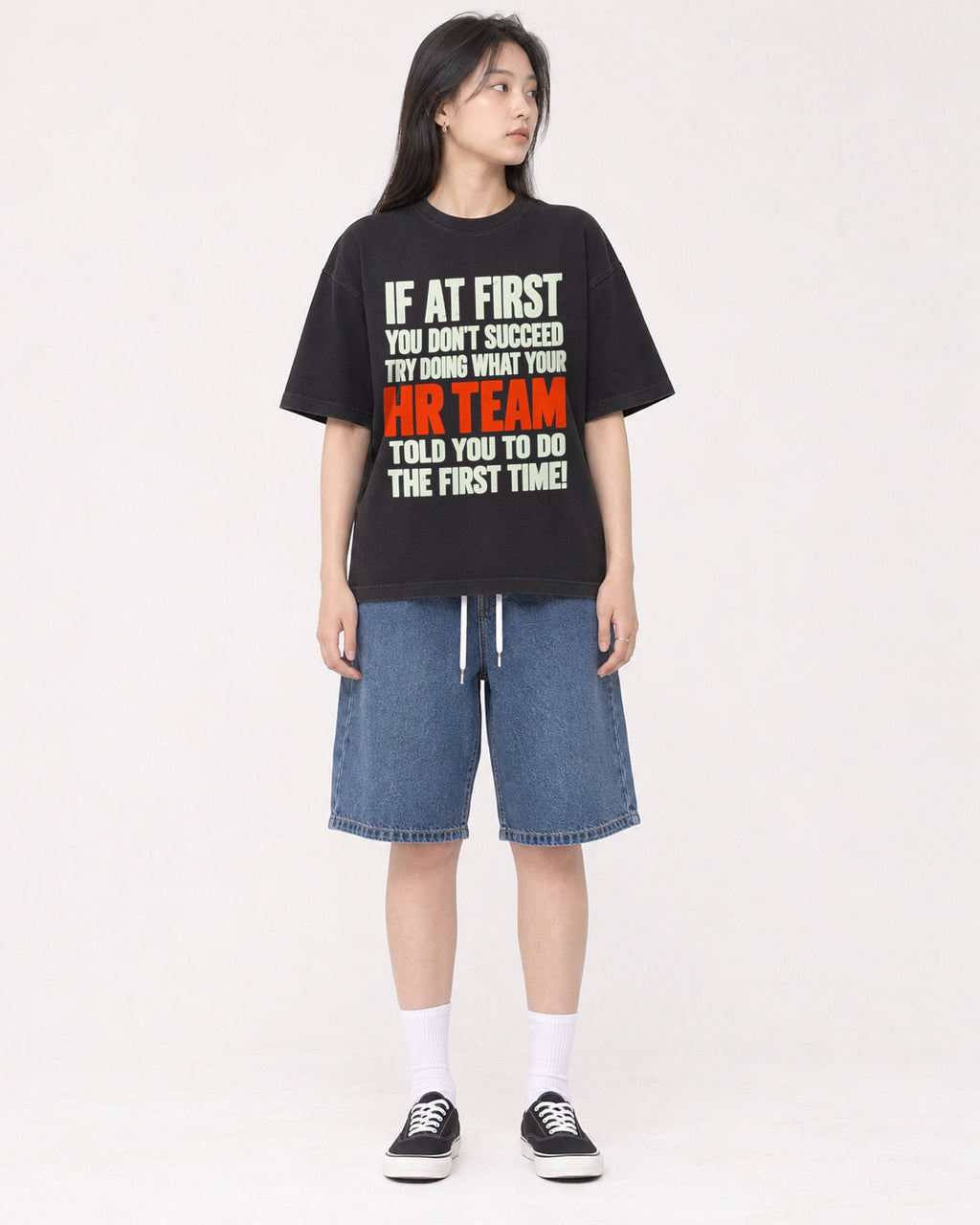 Mockup Boxy Heavyweight Tee Black female full-body 01